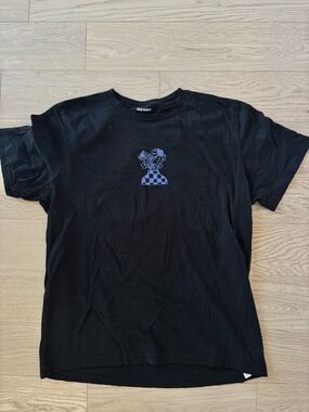 Old Navy Black Short-Sleeve Tee with Purple Checker Plant Graphic